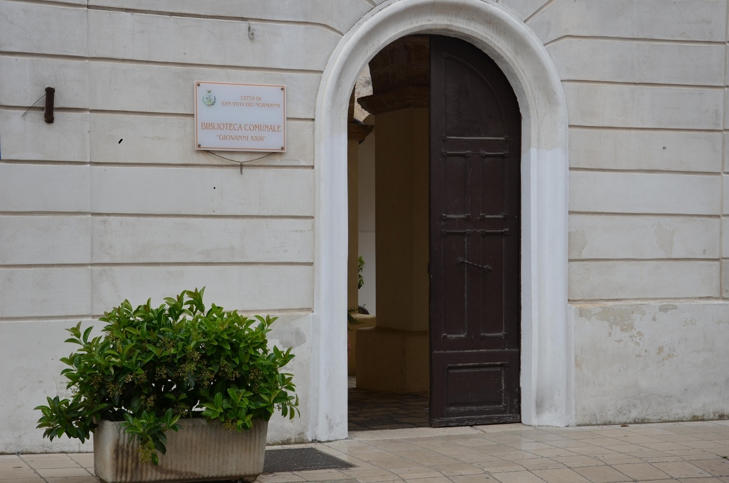 biblioteca facciata