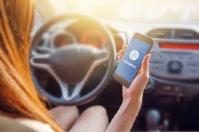 NO DISTRACTION IN DRIVING